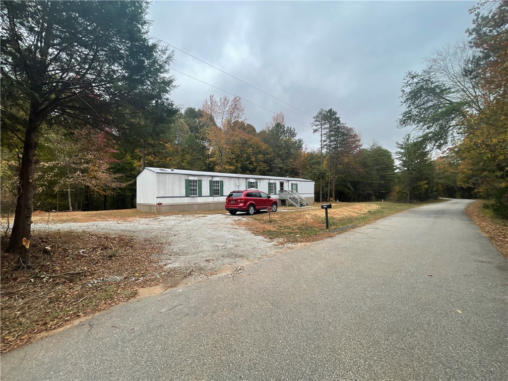 223 Ballard Road Honea Path, SC 29654 - Photo 4 of 20