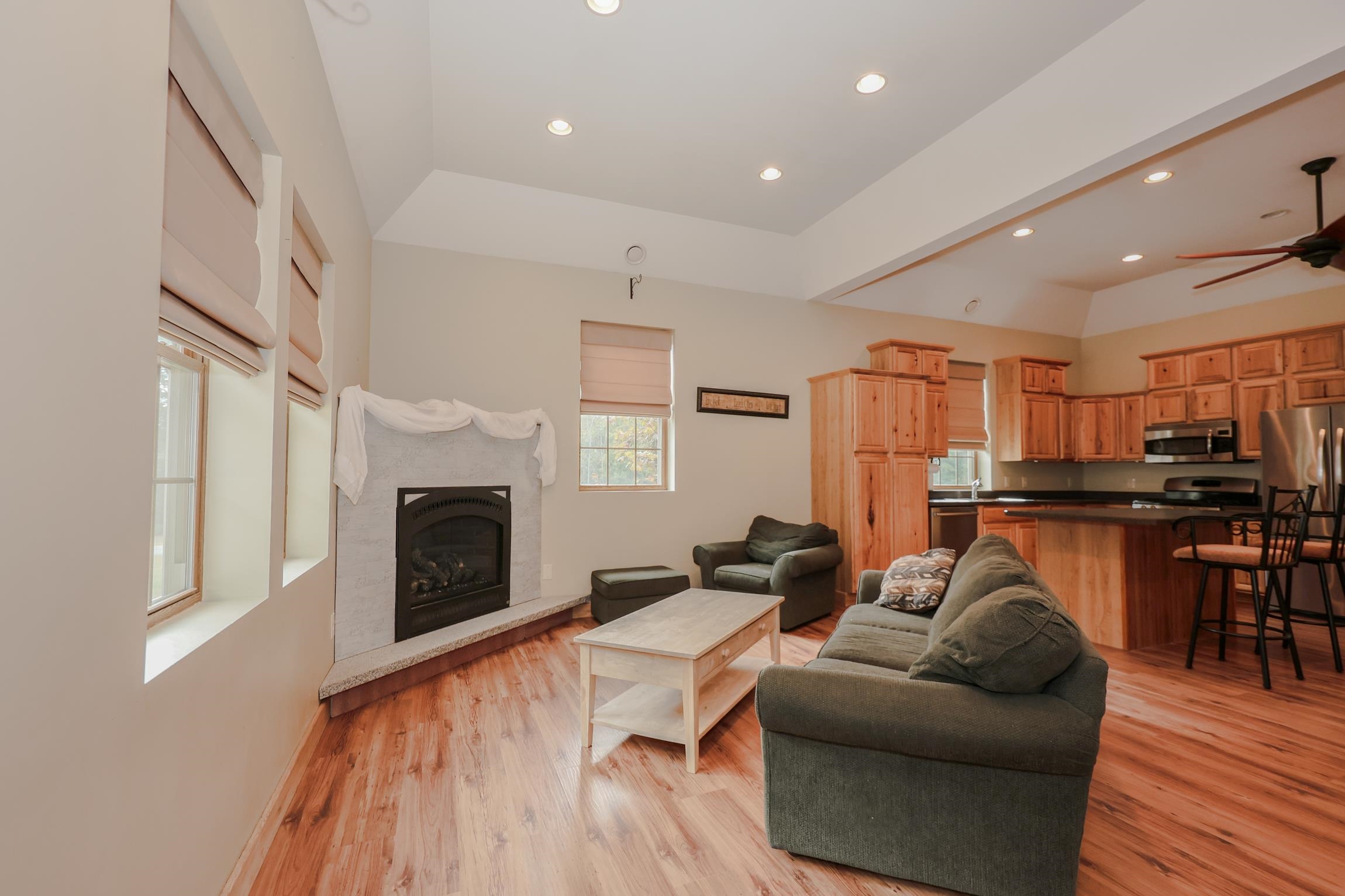 338 Critchett Road Candia, NH 03034 - Photo 7 of 44