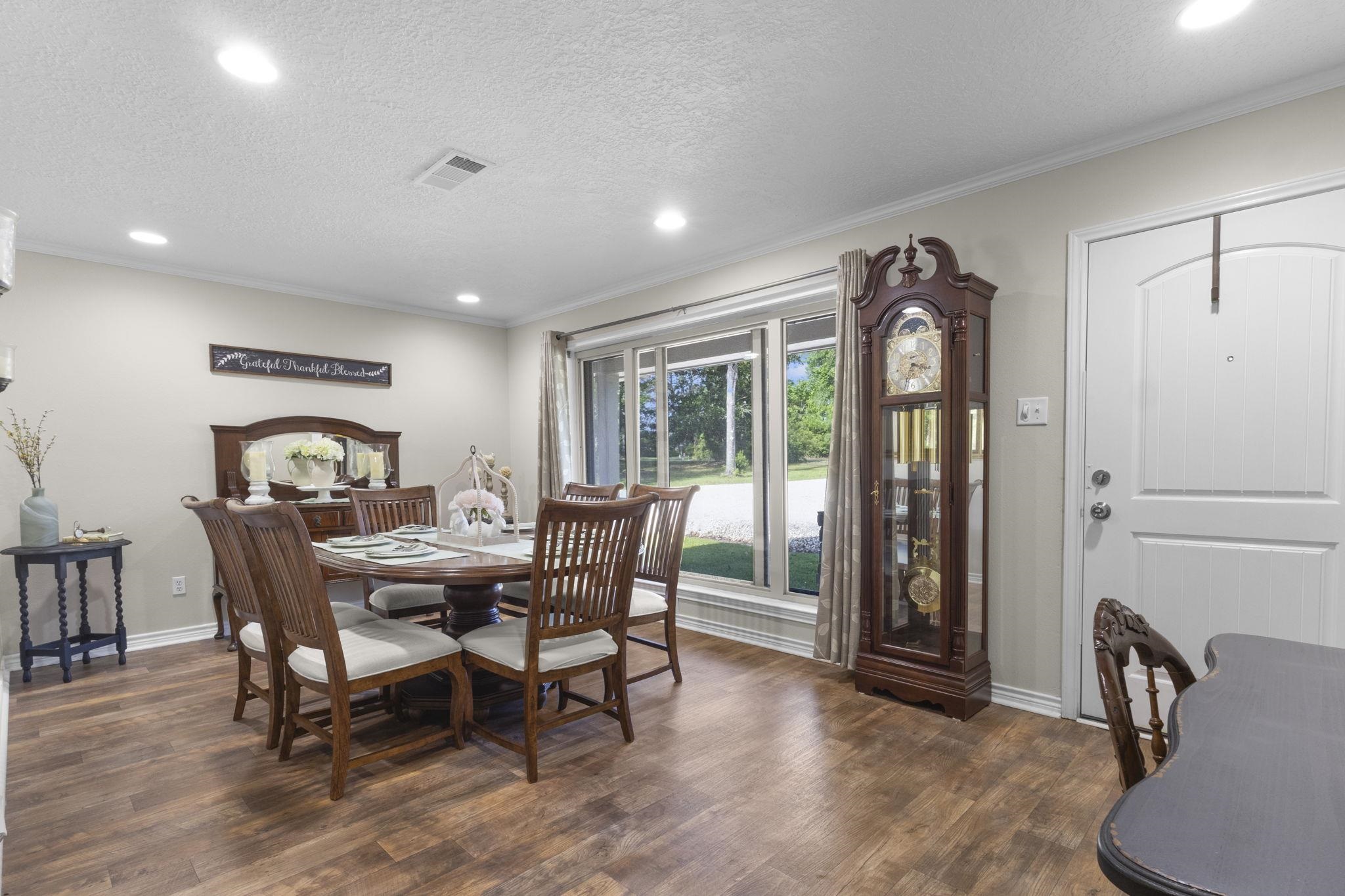 805 Gentry Road Silsbee, TX 77656 - Photo 11 of 34