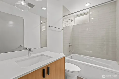 $600,000 | 6612 Corson Avenue South, Unit C, Seattle, WA 98108