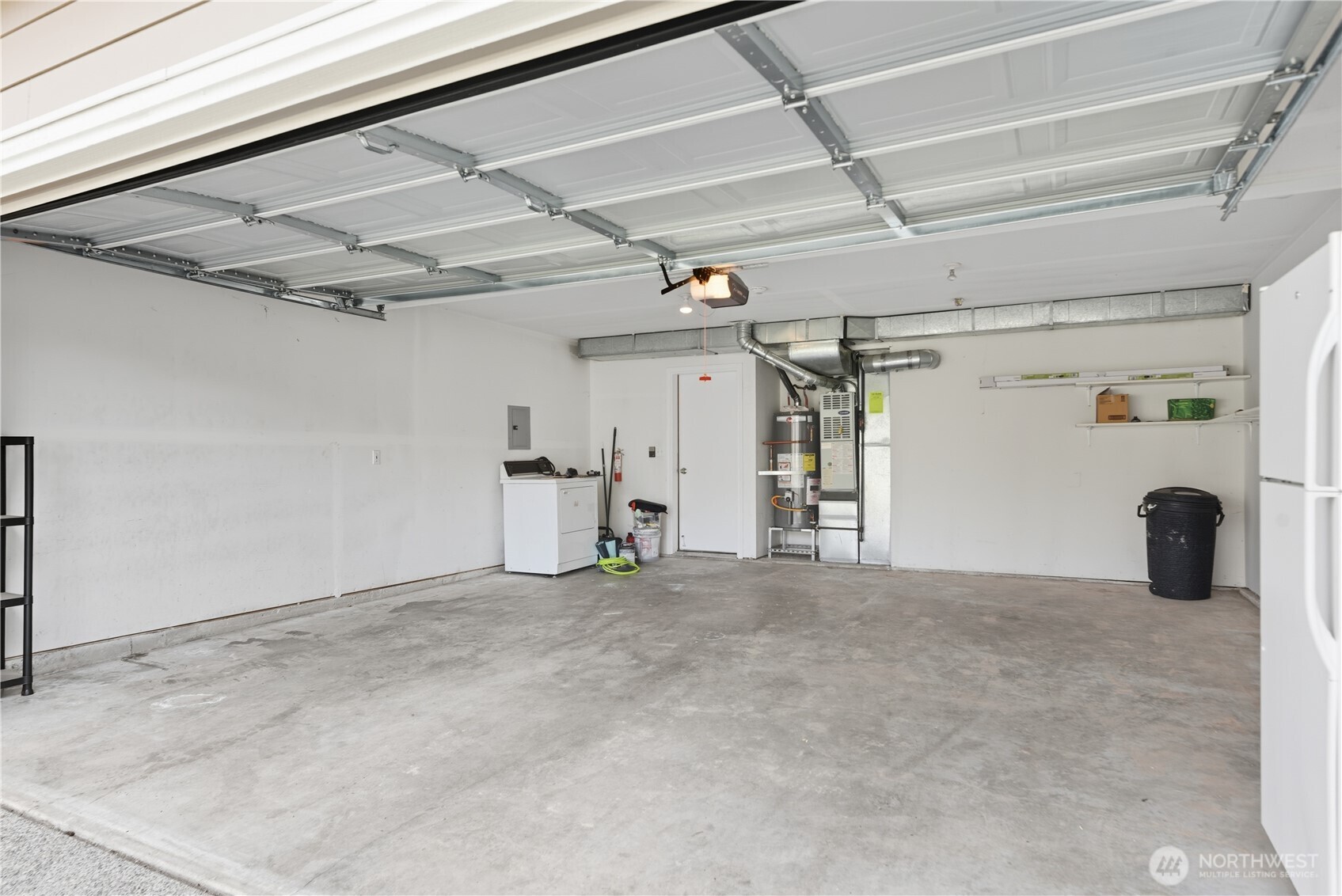 1430 West Casino Road, Unit 272 Everett, WA 98204 - Photo 34 of 37 a view of a garage