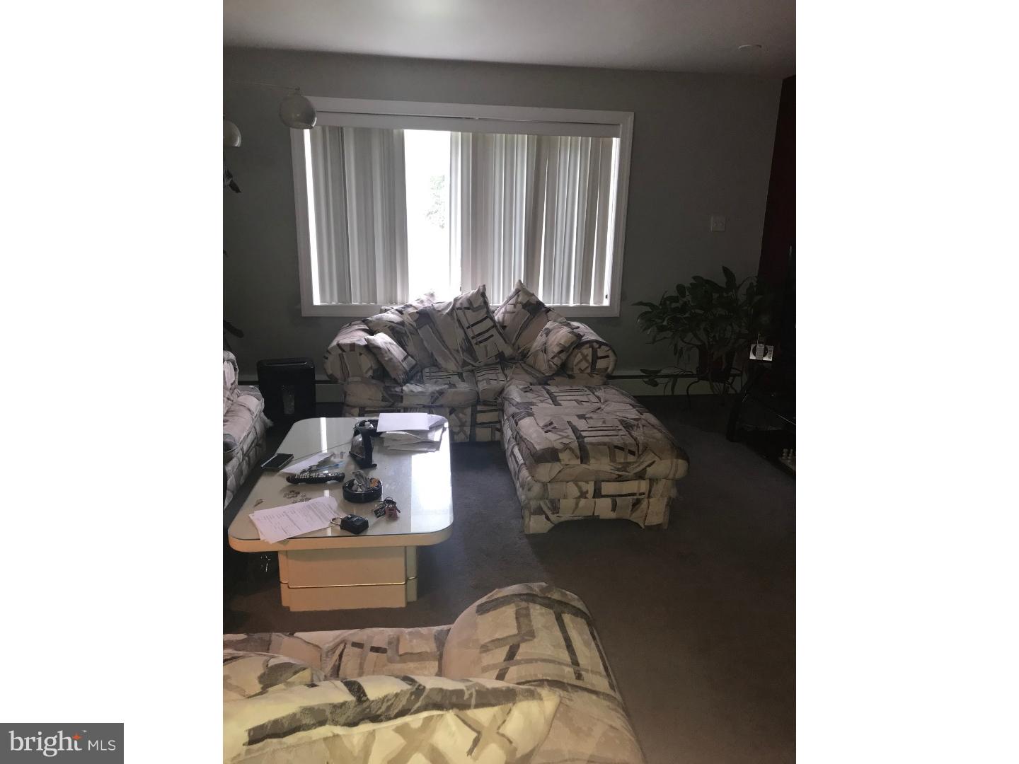 1731 Danforth Street Philadelphia, PA 19152 - Photo 6 of 19 Living Room