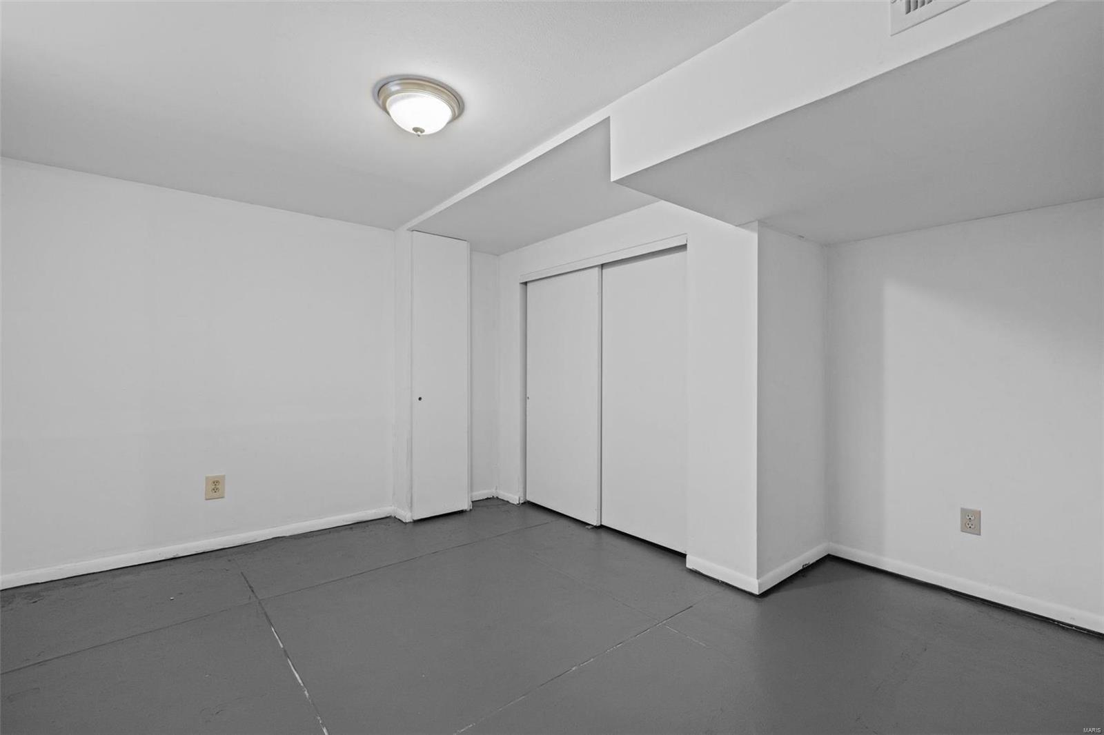 355 Rauhut Avenue St. Louis, MO 63125 - Photo 29 of 38 Gallery Image 29