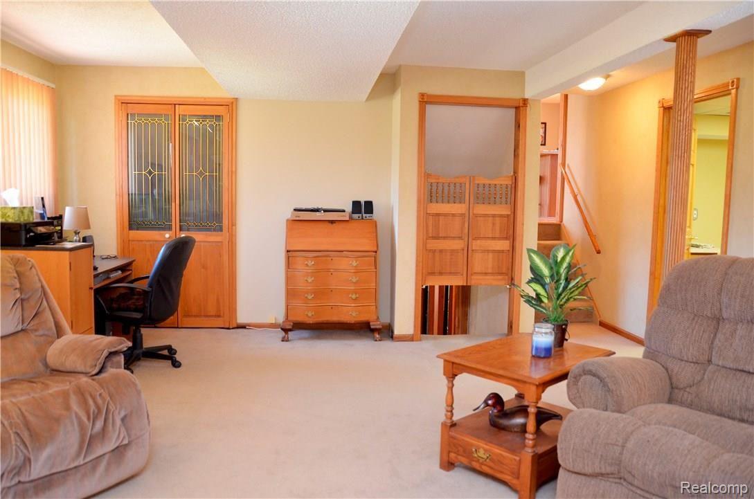1221 Hemingway Road Lake Orion, MI 48360 - Photo 19 of 36 24.2