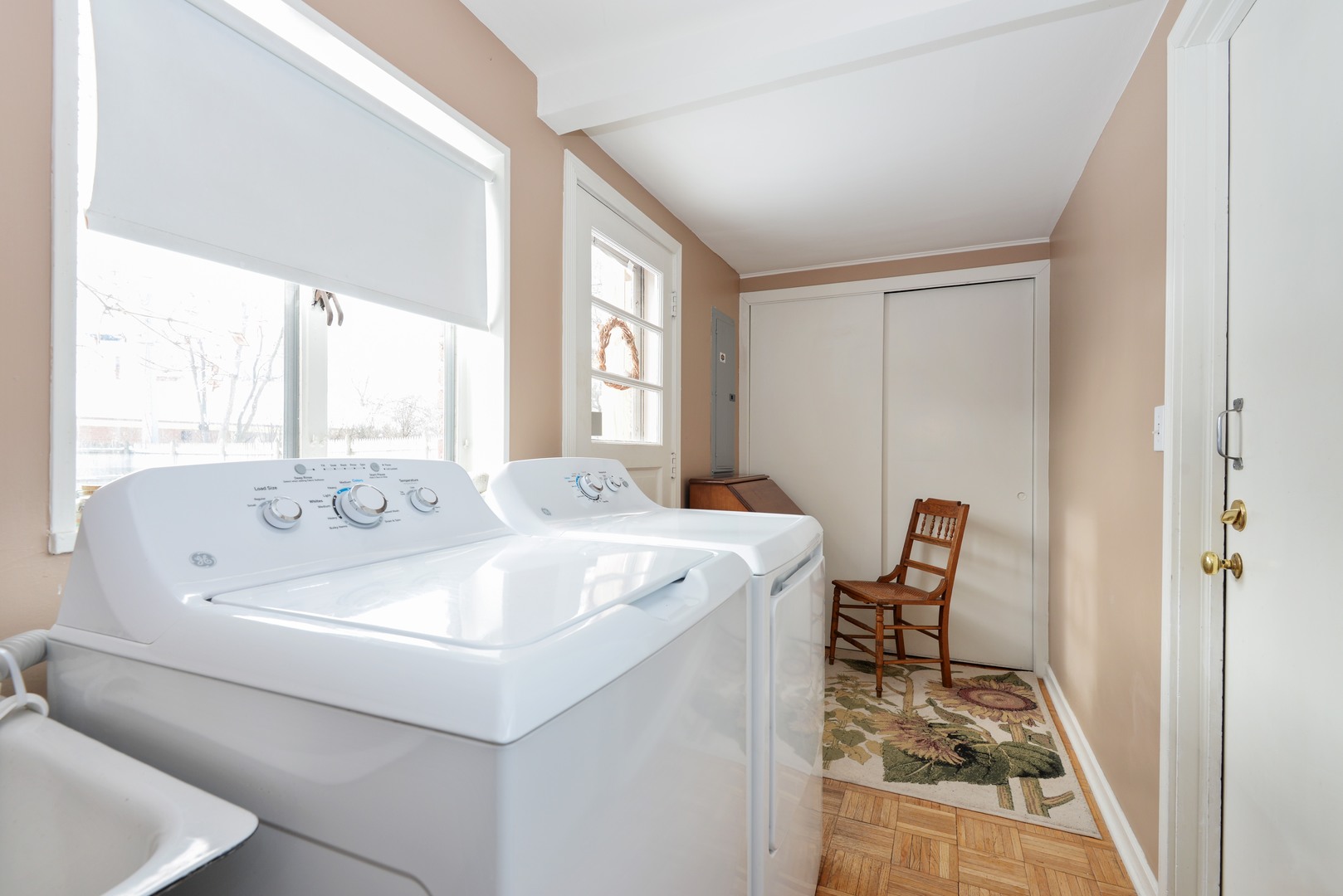 3225 Illinois Road Wilmette, IL 60091 - Photo 14 of 21 a en suite bathroom with a sink and a window