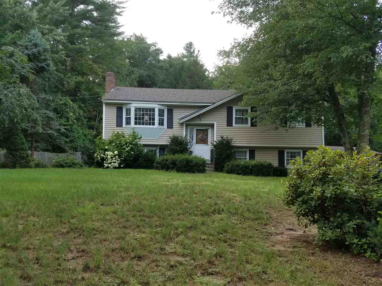 67 Chase Road Londonderry, NH 03053 - Photo 1 of 28