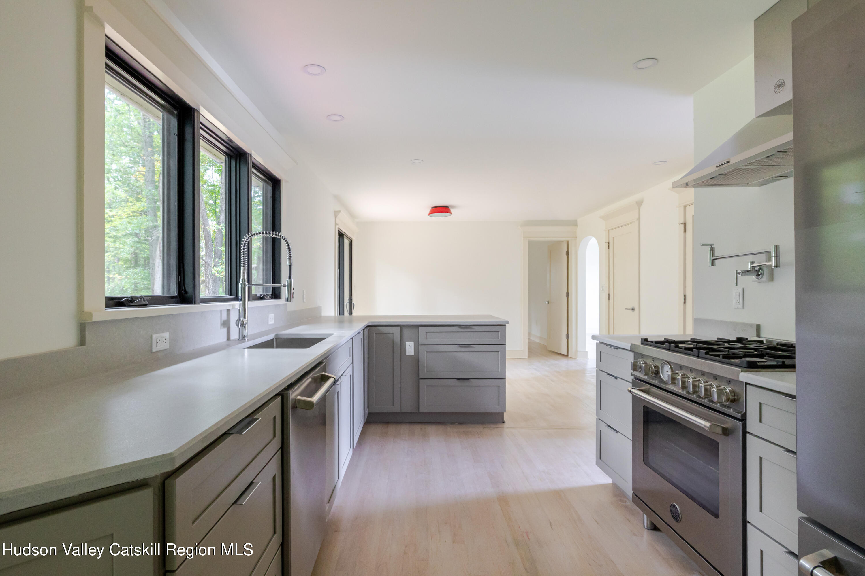 84 Rockefeller Lane Red Hook, NY 12571 - Photo 13 of 72 84 Rockefeller Lane x This Old Hudson-13