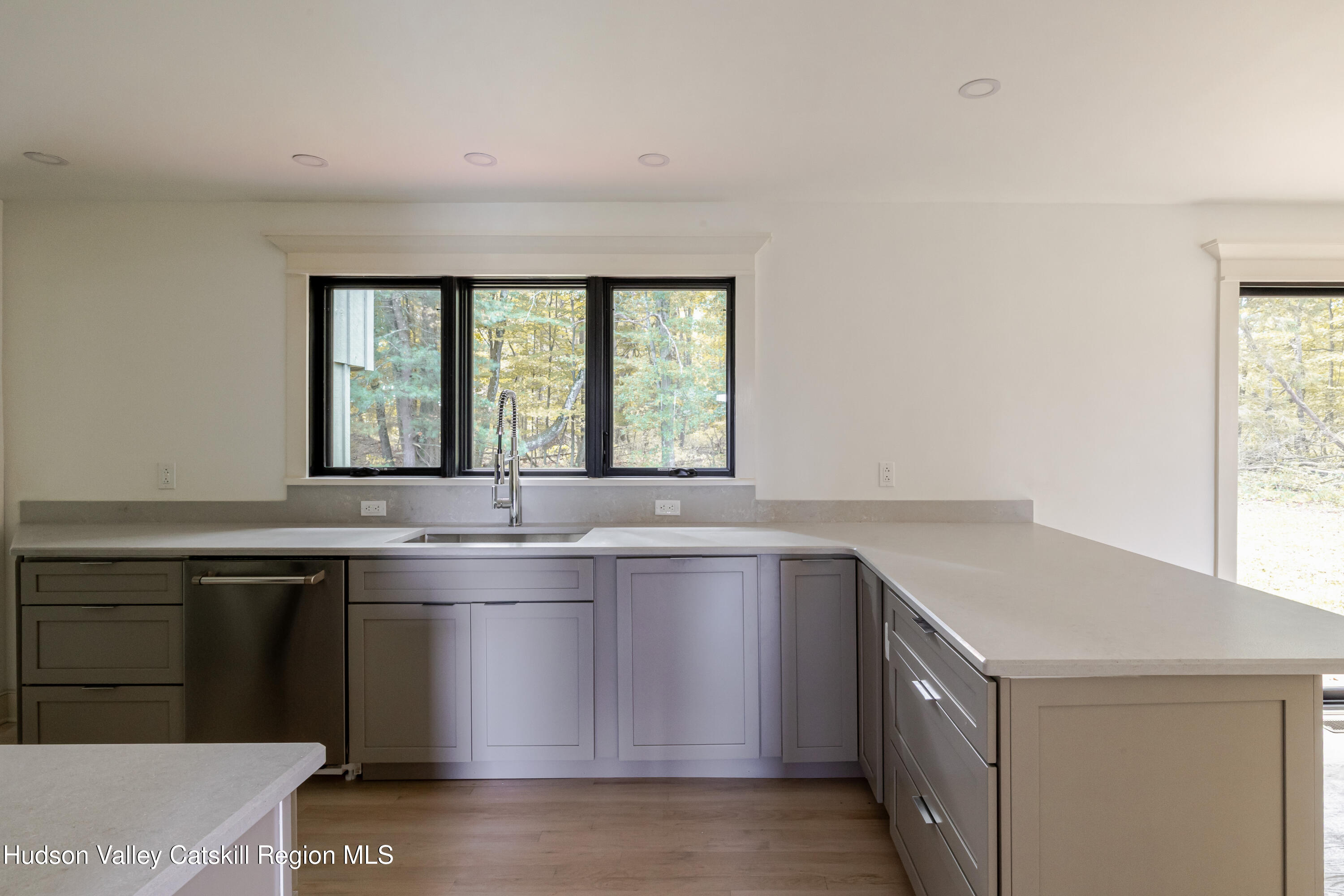 84 Rockefeller Lane Red Hook, NY 12571 - Photo 16 of 72 84 Rockefeller Lane x This Old Hudson-16