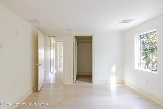 $855,000 | 84 Rockefeller Lane, Red Hook, NY 12571