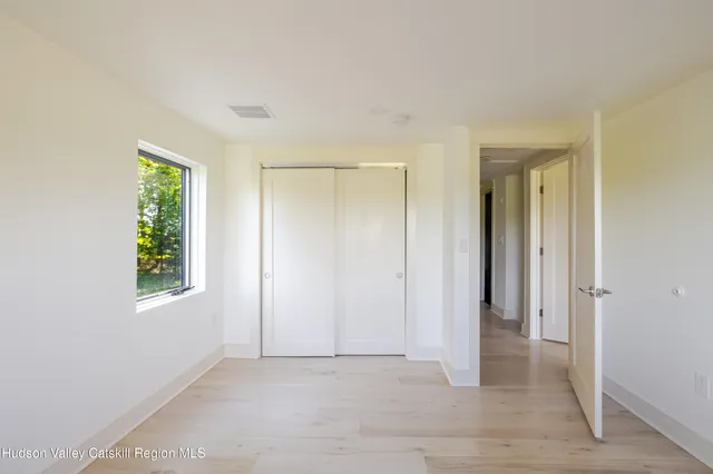 $855,000 | 84 Rockefeller Lane, Red Hook, NY 12571