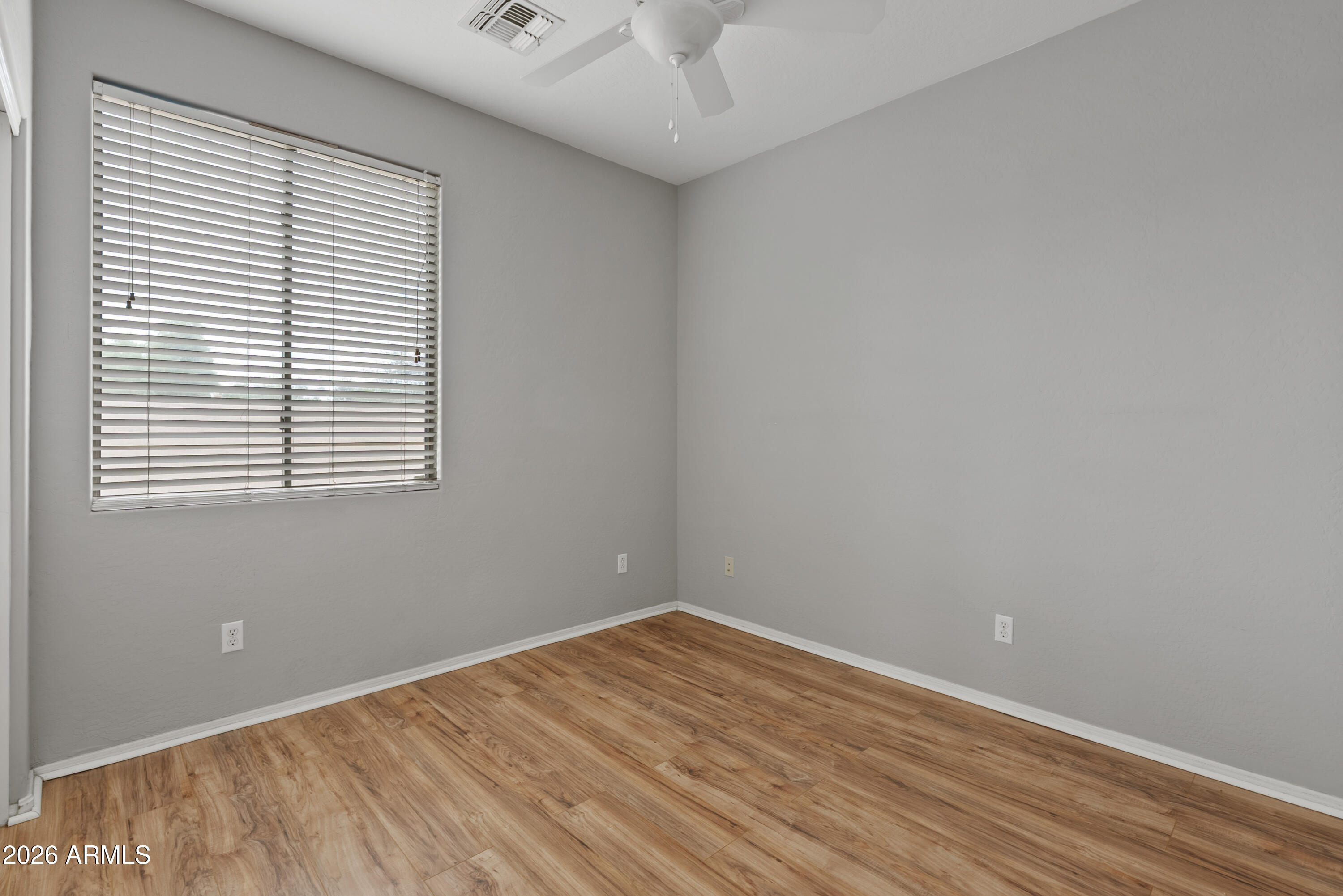 6280 South Sinova Court Gilbert, AZ 85298 - Photo 23 of 58 2nd downstairs bedroom