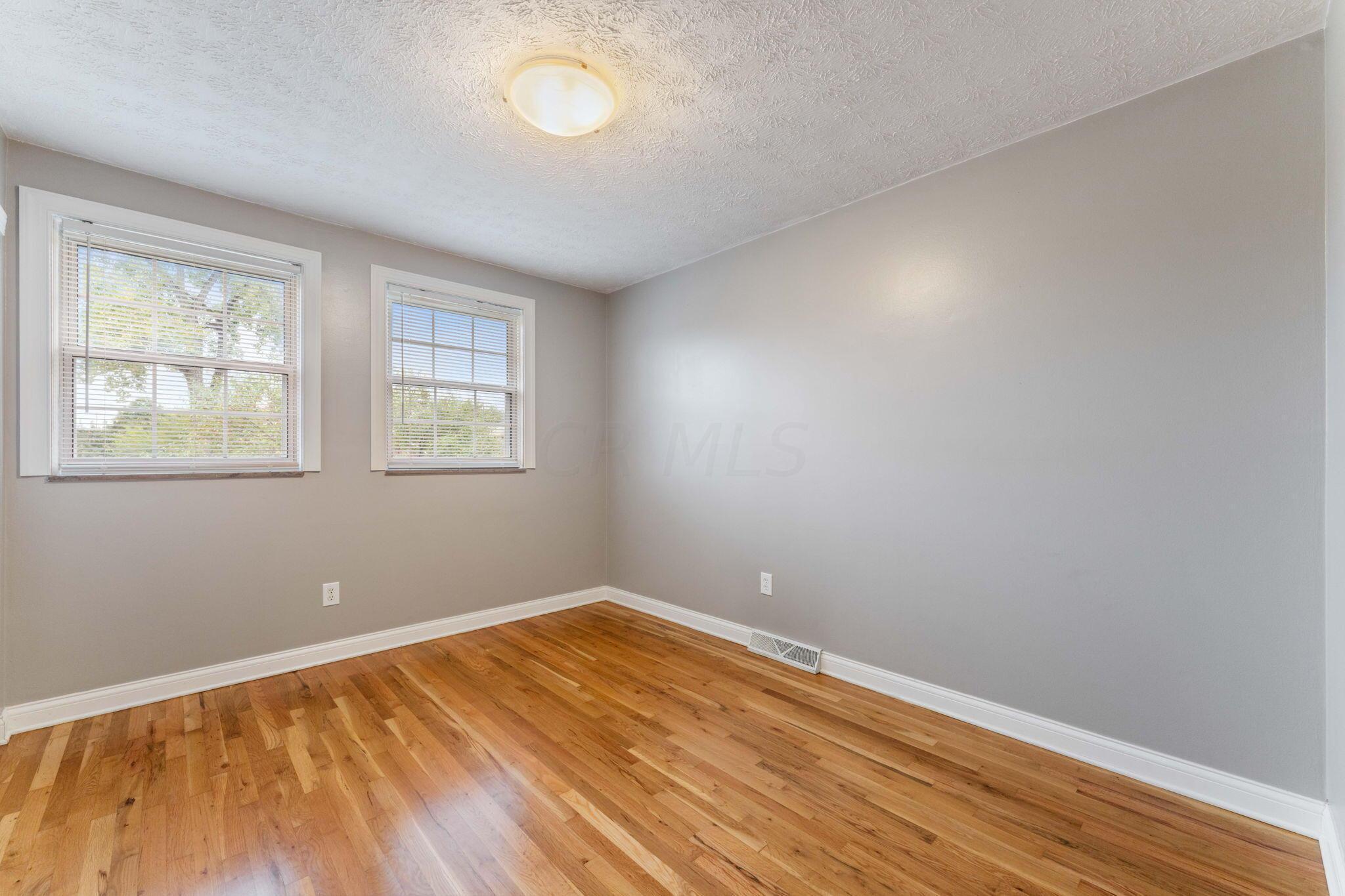 832 Palmer Road Columbus, OH 43212 - Photo 28 of 35 Bedroom 2