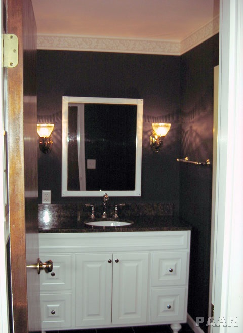 155 Lincoln Road Canton, IL 61520 - Photo 14 of 24 Gallery Image 14