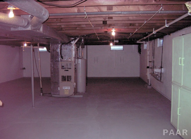 155 Lincoln Road Canton, IL 61520 - Photo 17 of 24 Gallery Image 17