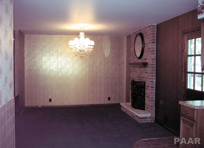 155 Lincoln Road Canton, IL 61520 - Photo 5 of 24 Gallery Image 5