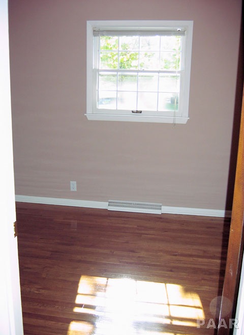 155 Lincoln Road Canton, IL 61520 - Photo 7 of 24 Gallery Image 7