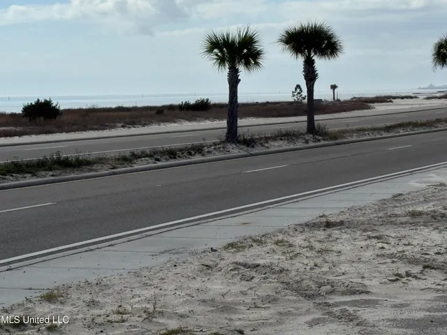 $89,500 | 18-21 Holiday Dr Pass, Pass Christian, MS 39571