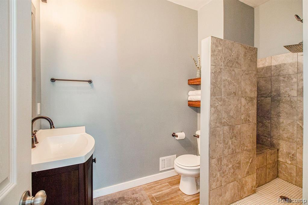 2571 Ravineside South Howell, MI 48843 - Photo 12 of 40
