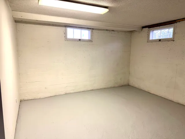 $299,500 | 170 Pelow Hill, Derby, VT 05830