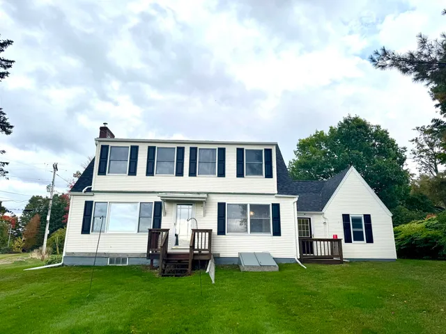 $299,500 | 170 Pelow Hill, Derby, VT 05830