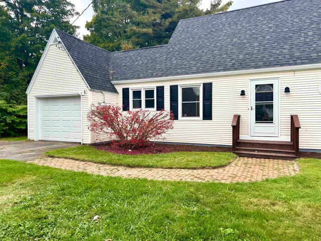 $299,500 | 170 Pelow Hill, Derby, VT 05830