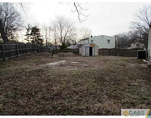 17 Meadow Road East Brunswick, NJ 08816 - Photo 4 of 21 Gallery Image 4