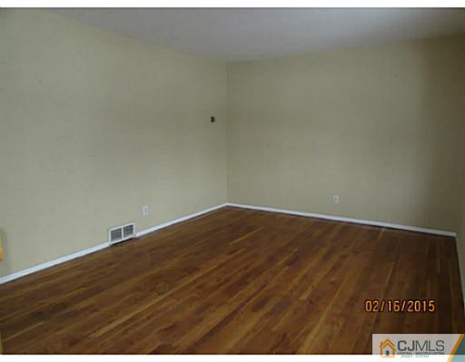 17 Meadow Road East Brunswick, NJ 08816 - Photo 6 of 21 Gallery Image 6
