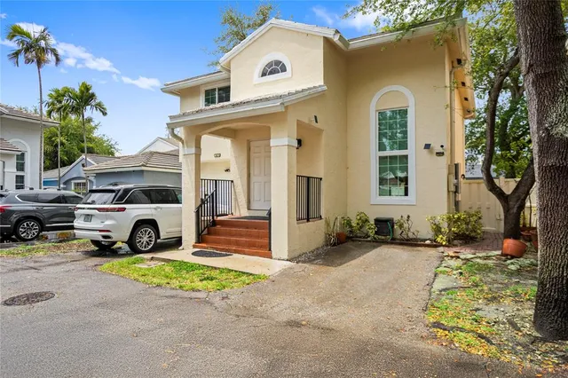 $534,500 | 9837 Northwest 2nd Court, Plantation, FL 33324