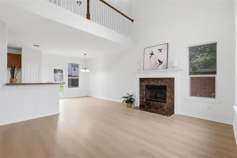 $340,000 | 519 Mattie Lane, Lake Dallas, TX 75065