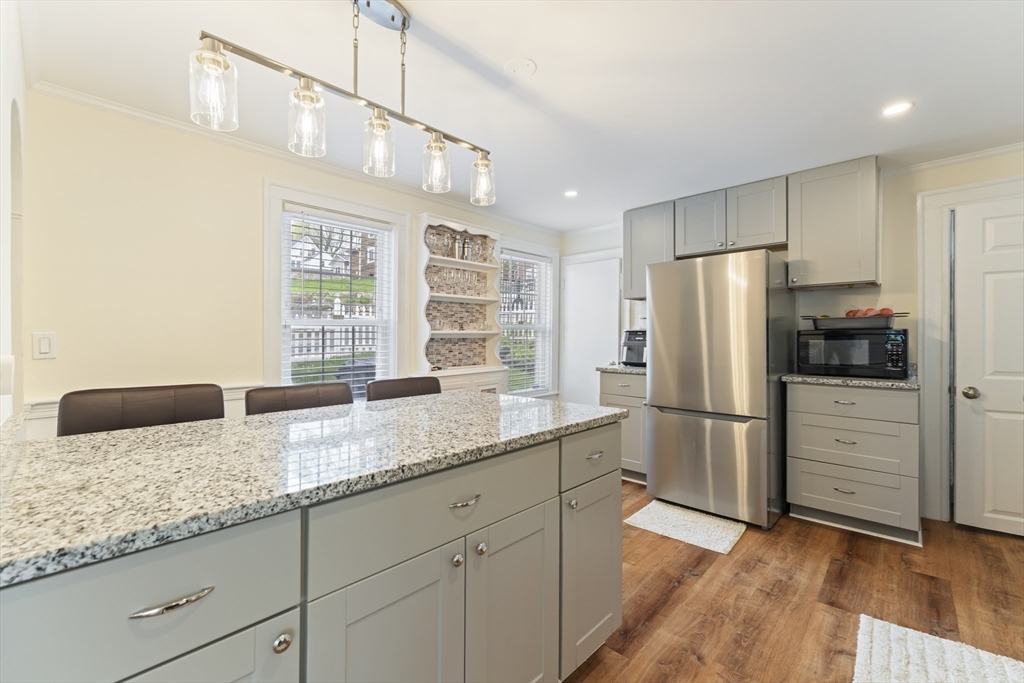86 Rice Street Marlborough, MA 01752 - Photo 10 of 37