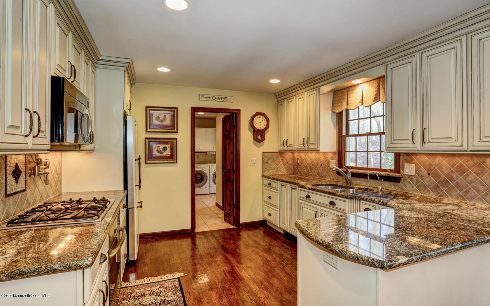 20 Wallace Road Middletown, NJ 07748 - Photo 5 of 31 Kitchen 3