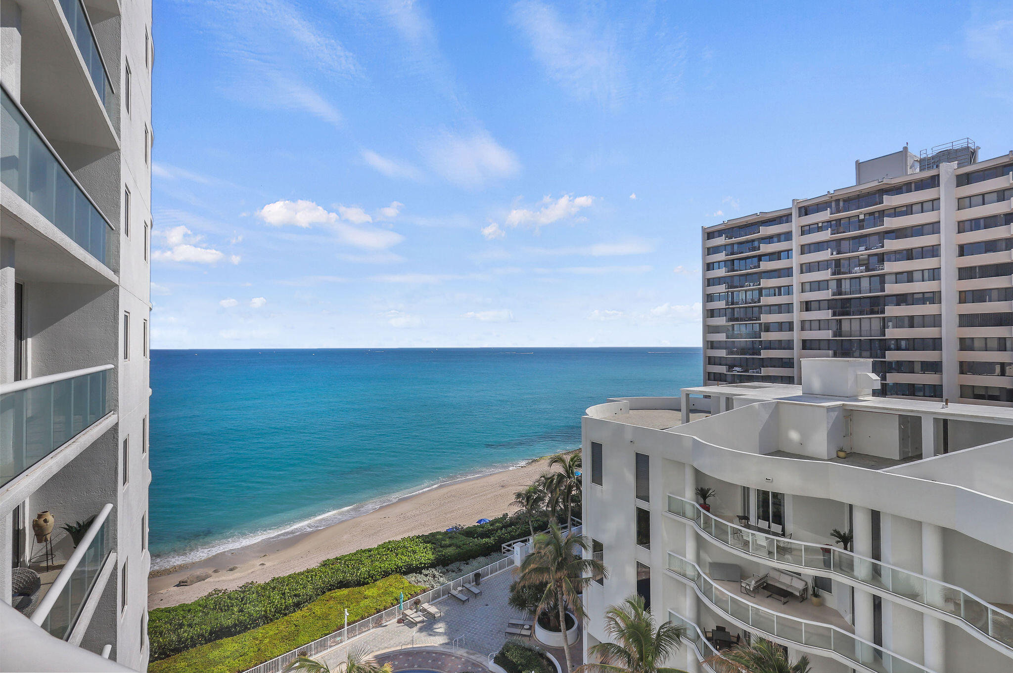 4600 North Ocean Drive, Unit 902 Singer Island, FL 33404 - Photo 10 of 79 a view of balcony with a sink and outdoor space
