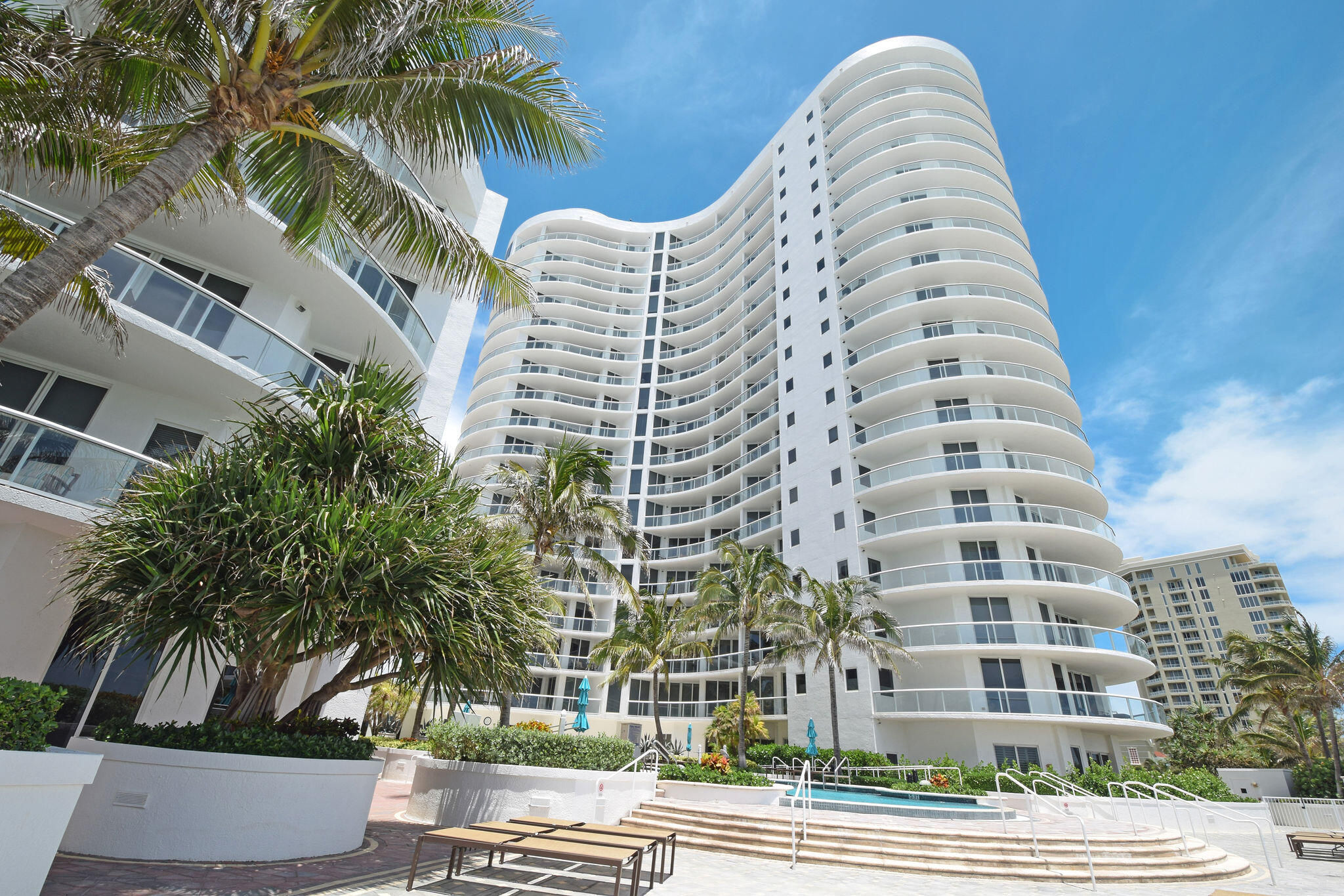 4600 North Ocean Drive, Unit 902 Singer Island, FL 33404 - Photo 51 of 79 a view of a tall building