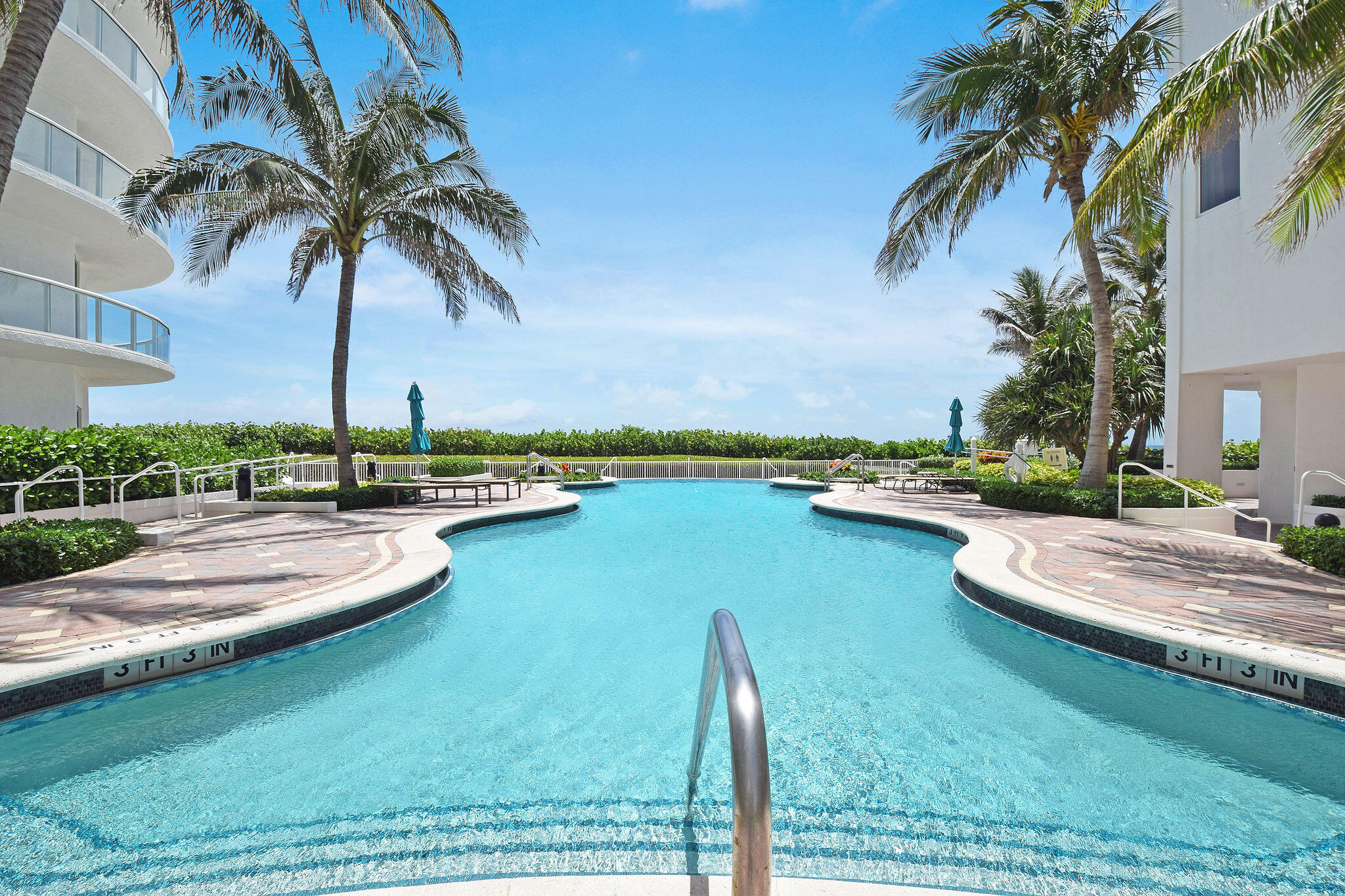 4600 North Ocean Drive, Unit 902 Singer Island, FL 33404 - Photo 52 of 79 Pool