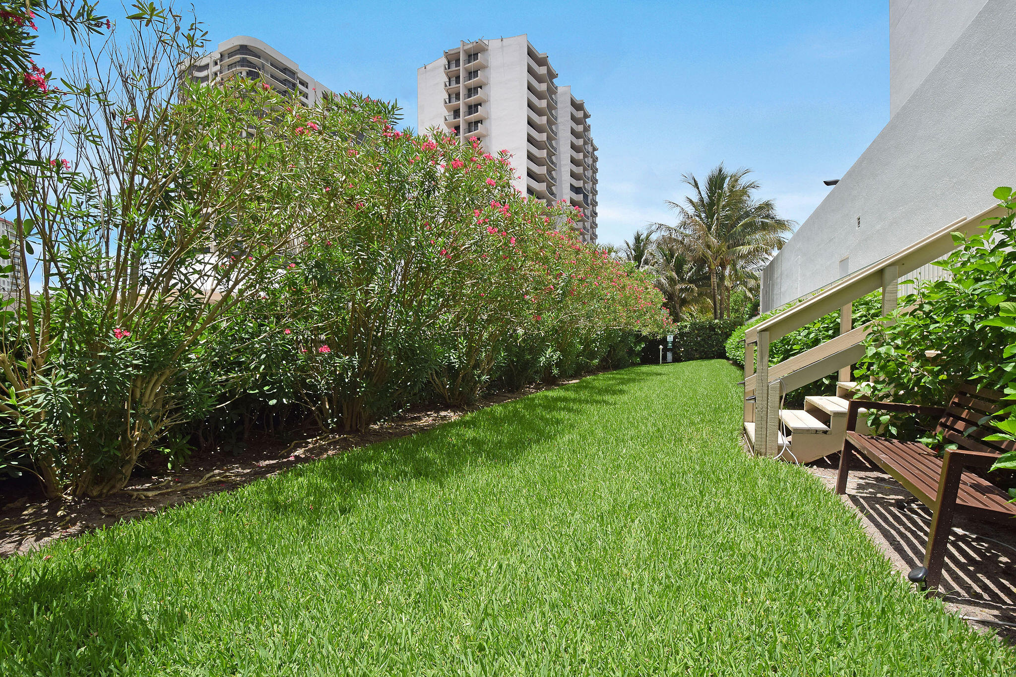 4600 North Ocean Drive, Unit 902 Singer Island, FL 33404 - Photo 60 of 79 Pet Area