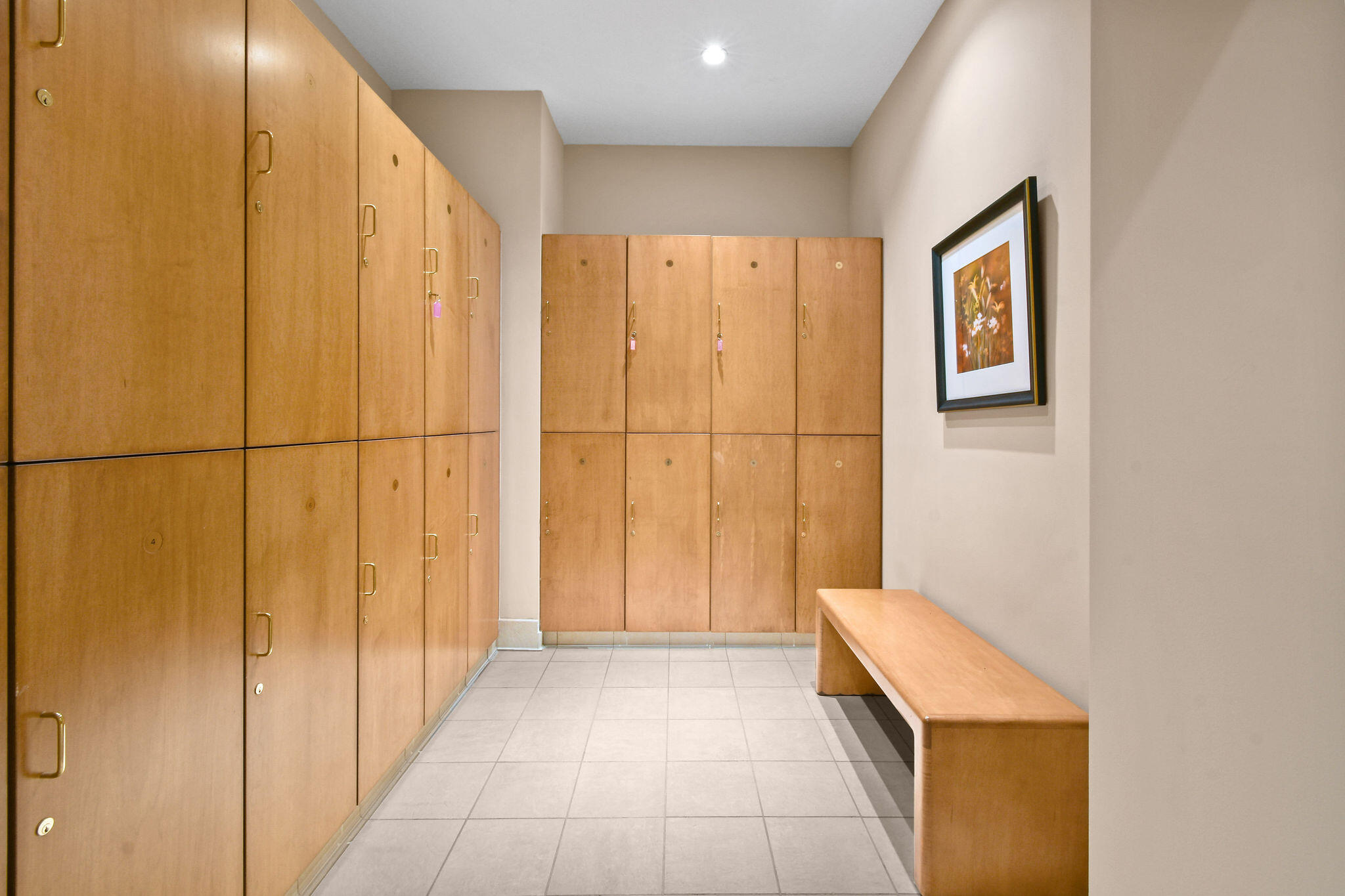 4600 North Ocean Drive, Unit 902 Singer Island, FL 33404 - Photo 77 of 79 Locker Room