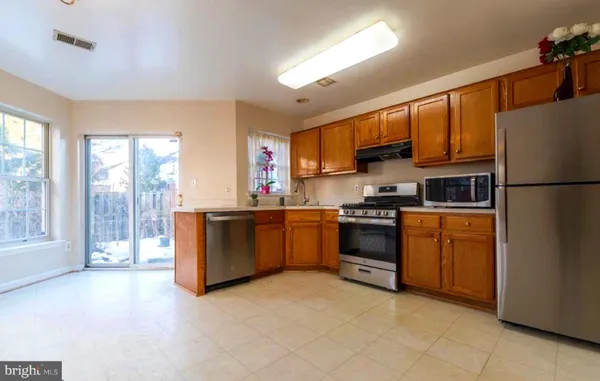 $2,990 | 8853 Stable Forest Place, Bristow, VA 20136