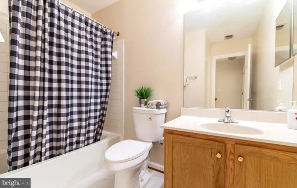 $2,990 | 8853 Stable Forest Place, Bristow, VA 20136