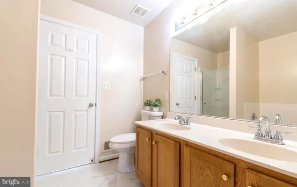 $2,990 | 8853 Stable Forest Place, Bristow, VA 20136