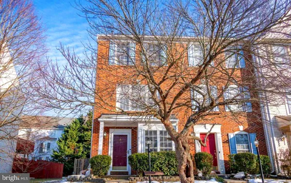 $2,990 | 8853 Stable Forest Place, Bristow, VA 20136