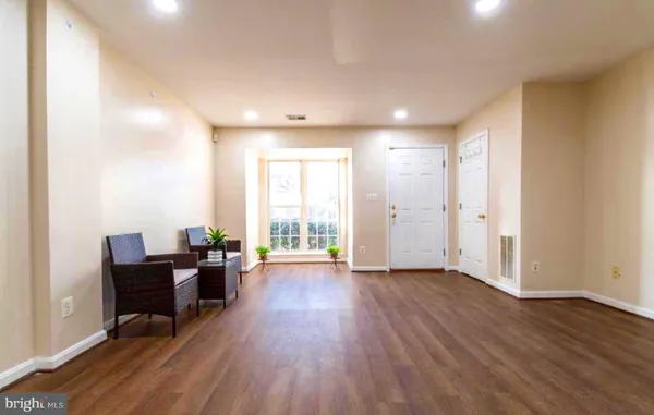 $2,990 | 8853 Stable Forest Place, Bristow, VA 20136