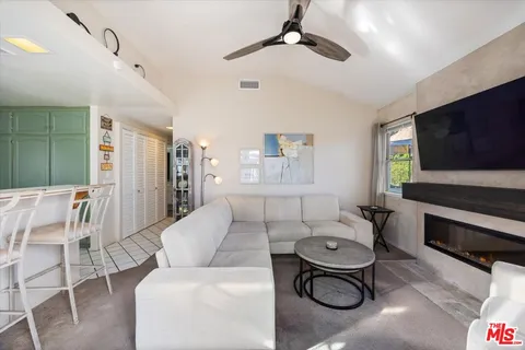 $895,000 | 25968 Aosta Court, Valencia, CA 91355