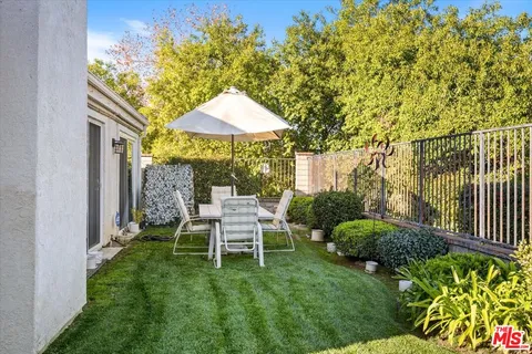 $895,000 | 25968 Aosta Court, Valencia, CA 91355