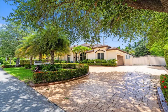 $8,500 | 16601 Southwest 87th Court, Unit 16601, Palmetto Bay, FL 33157