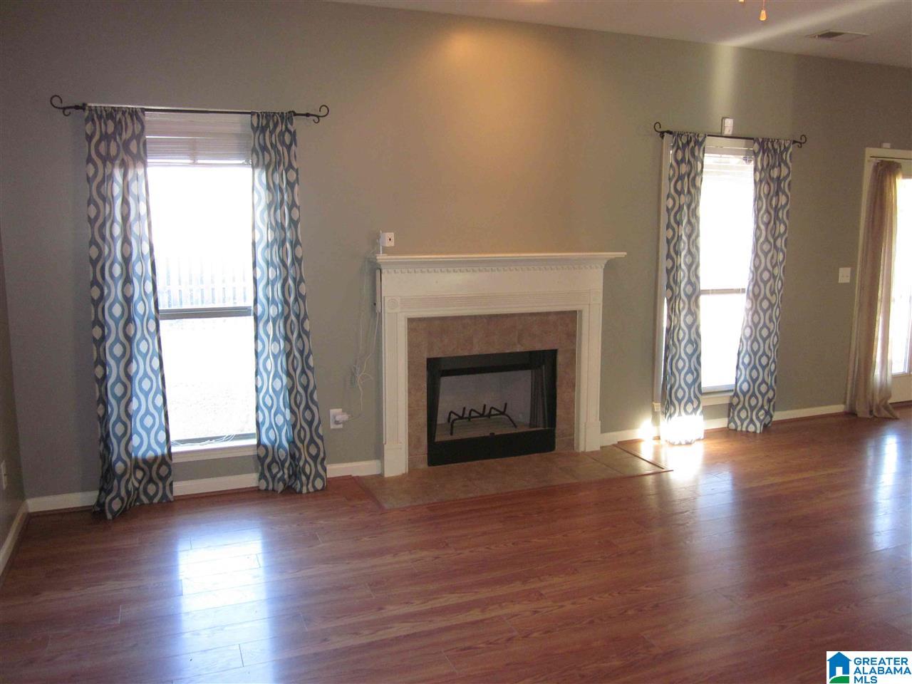 2008 Lake Circle Sterrett, AL 35147 - Photo 6 of 22
