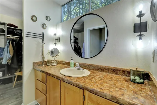 $579,000 | 10901 Footwall Drive, Grass Valley, CA 95945