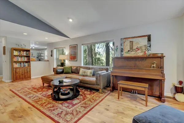 $579,000 | 10901 Footwall Drive, Grass Valley, CA 95945