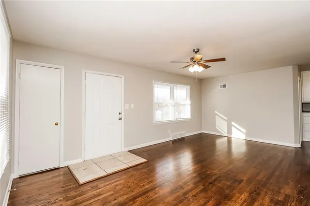 $1,755 | 7909 Garfield Avenue, Kansas City, MO 64132