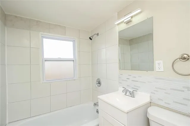 $1,755 | 7909 Garfield Avenue, Kansas City, MO 64132