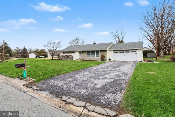 $399,000 | 247 Froelich Avenue, Mountville, PA 17554
